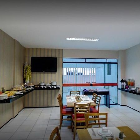 Holiday Hotel Picos 外观 照片